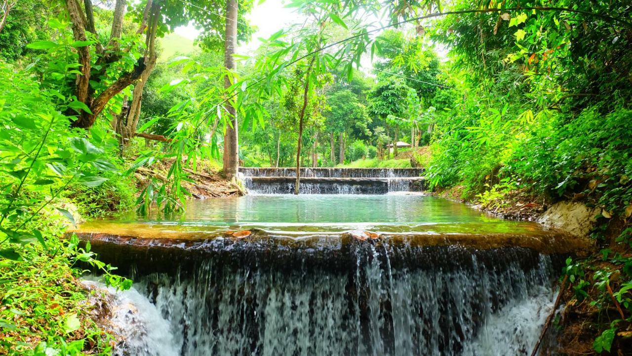 Mount Avangan Eco Adventure Park Hotel Coron Exterior photo